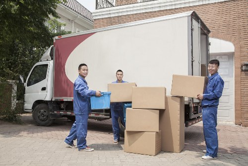 Commercial moving support for Roehampton offices and business premises