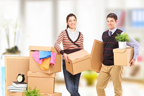 Residential and commercial moving support in Roehampton