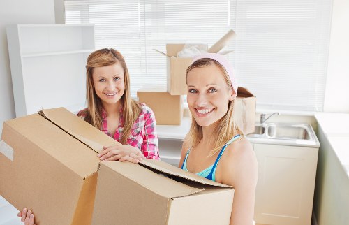Packing and transport services for homes and flats in Roehampton